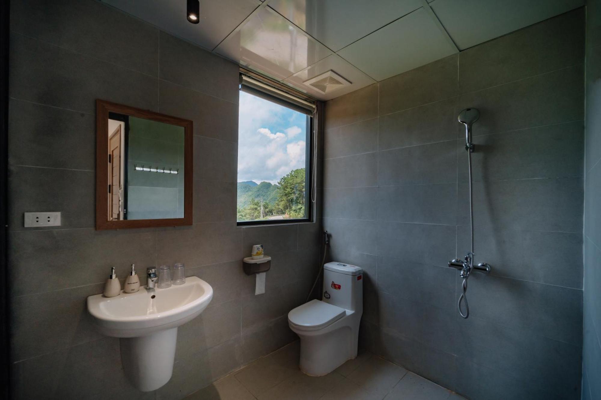 Dong Van Golden Hotel ภายนอก รูปภาพ